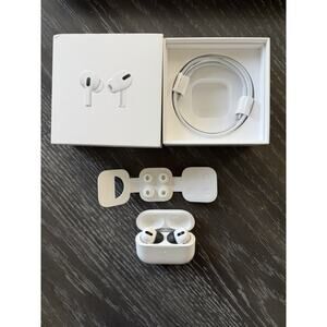 Apple AirPods Pro 1st Generation For Repair (Static) 2 Earbuds & Charging Case